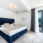 Sol Del Mar Villa *