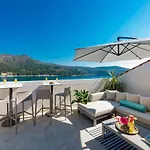 Sol Del Mar Villa